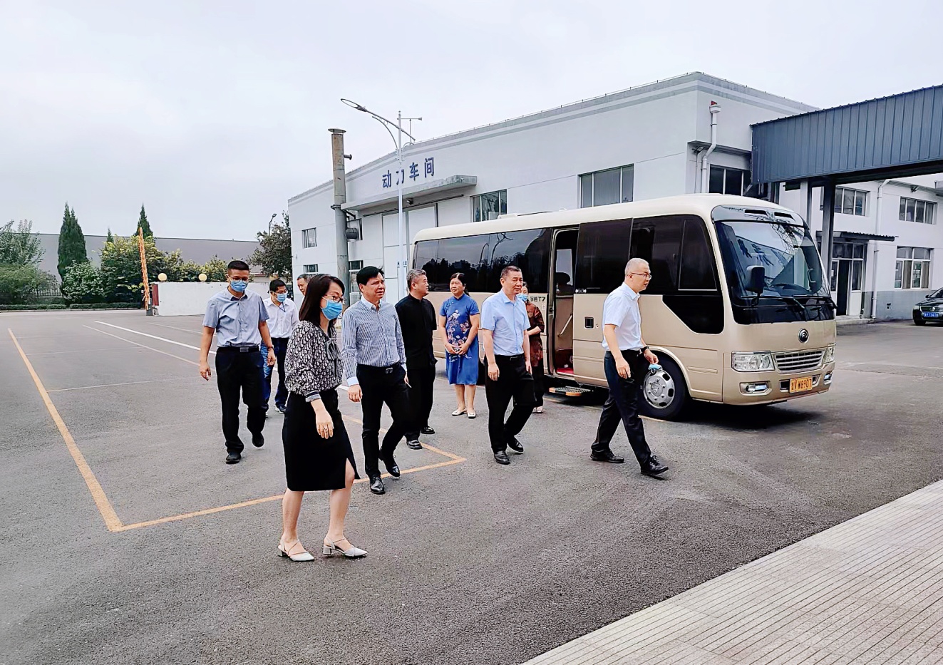 第三届潍坊发展大会嘉宾参观我司工作厂区及实验室